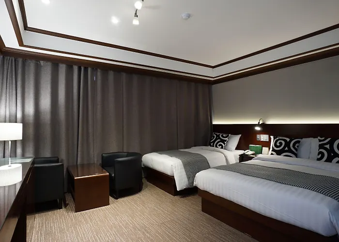 Insadong Crown Hotel 3*