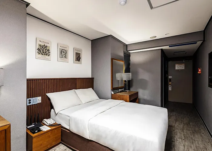 Hotel Insadong Crown 3*