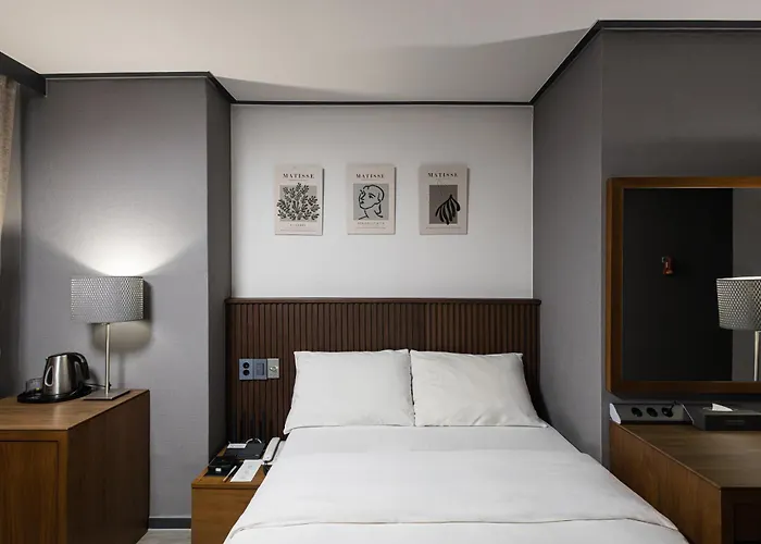 Hotel Insadong Crown Seúl