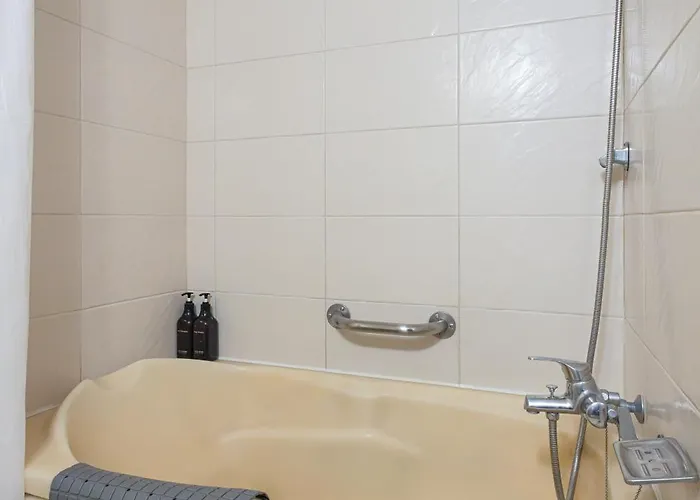 Insadong Crown Hotel