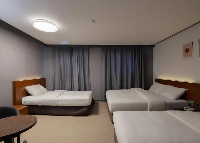 Insadong Crown Hotel Seúl