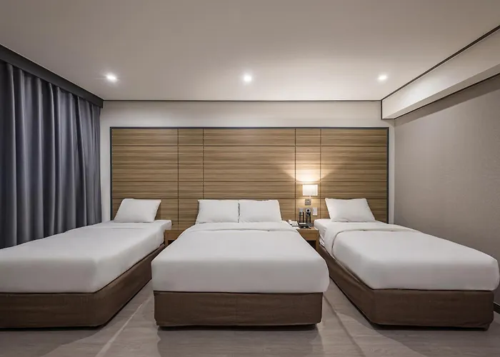 Insadong Crown Hotel 3*