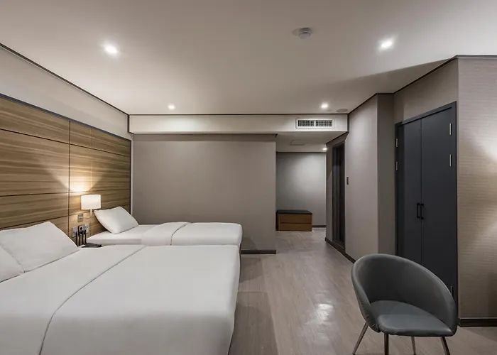 Hotel Insadong Crown 3*