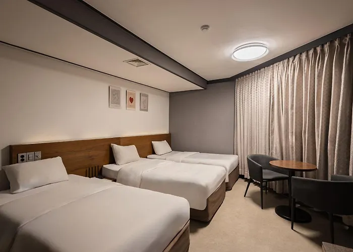 Hotel Insadong Crown