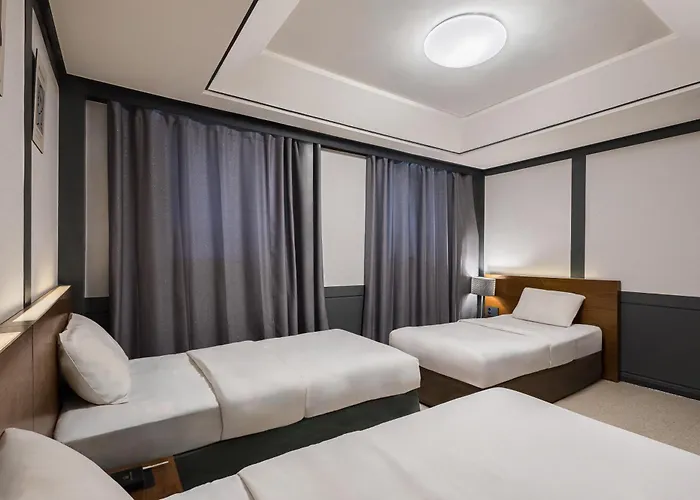 Insadong Crown Hotel 3*
