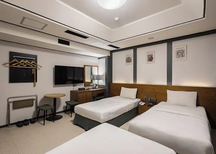 Insadong Crown Hotel